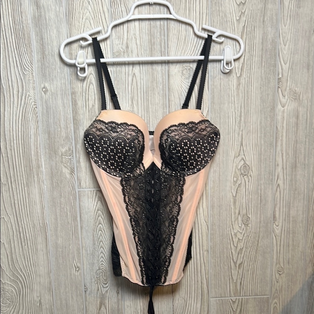 Victoria's Secret Corset Lace Wire Bustier Cream Black size 36D